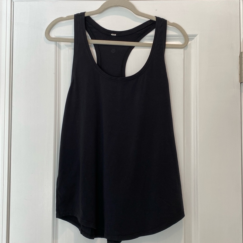 Lululemon black top